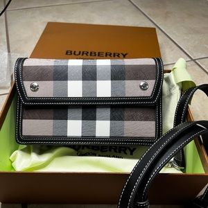 Burberry bag brown